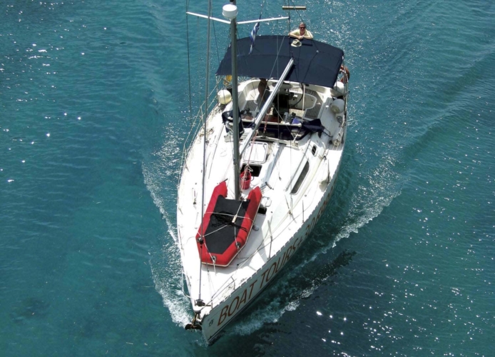 Jeanneau-36.2-new-blueblack-bimini