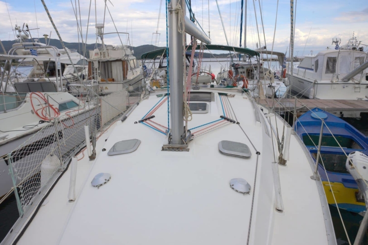 deck-halkidiki-sailing-jeanneau36.2-003