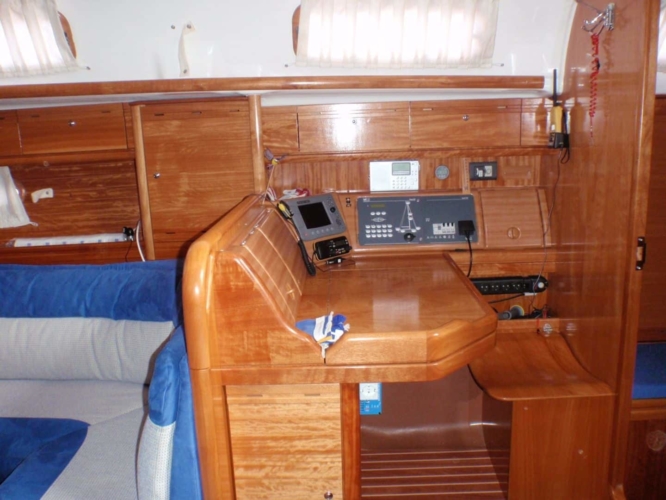 halkidiki-sailing-bavaria-40-07