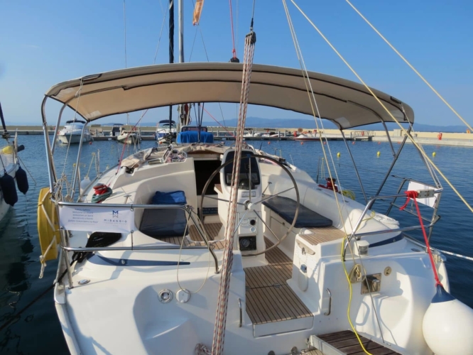 halkidiki-sailing-bavaria-40-11