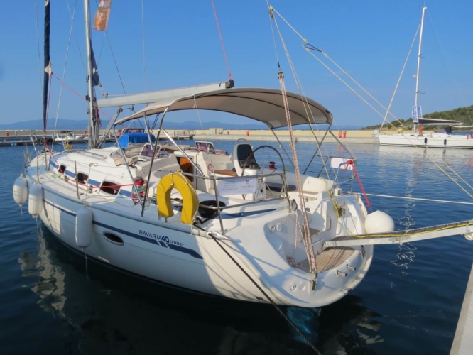 halkidiki-sailing-bavaria-40-12