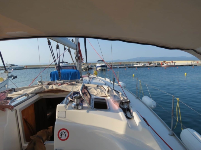 halkidiki-sailing-bavaria-40-16