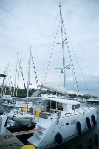 lagoon400s2_5-681x1024