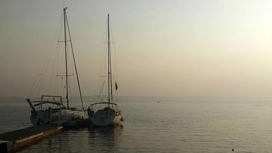 2-sailboats-halkidiki-day-trips-02