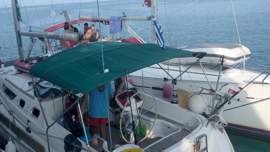 2-sailboats-halkidiki-day-trips-04