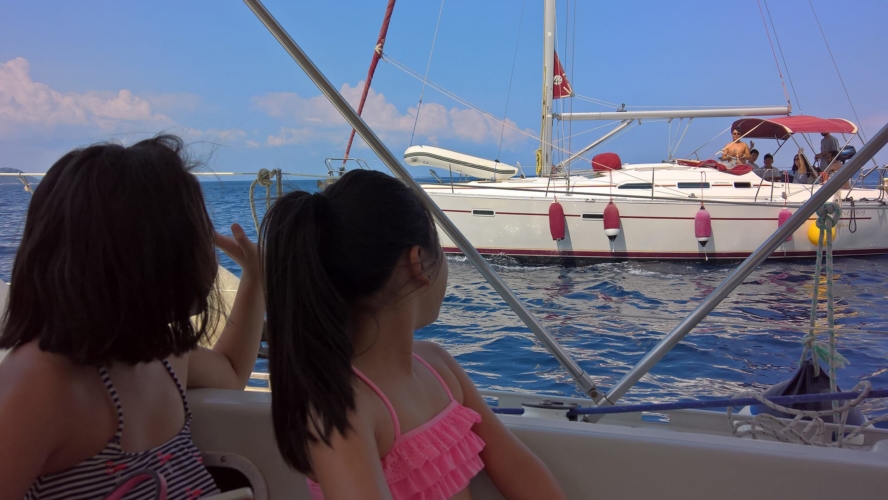 2-sailboats-halkidiki-day-trips-09