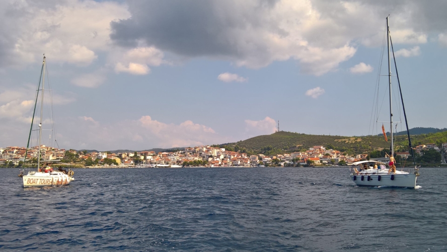 2-sailboats-halkidiki-day-trips-10