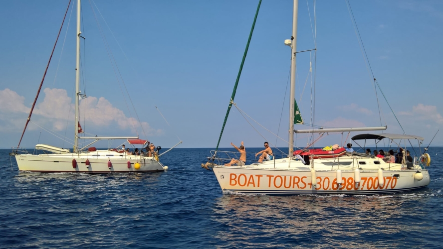 2-sailboats-halkidiki-day-trips-11