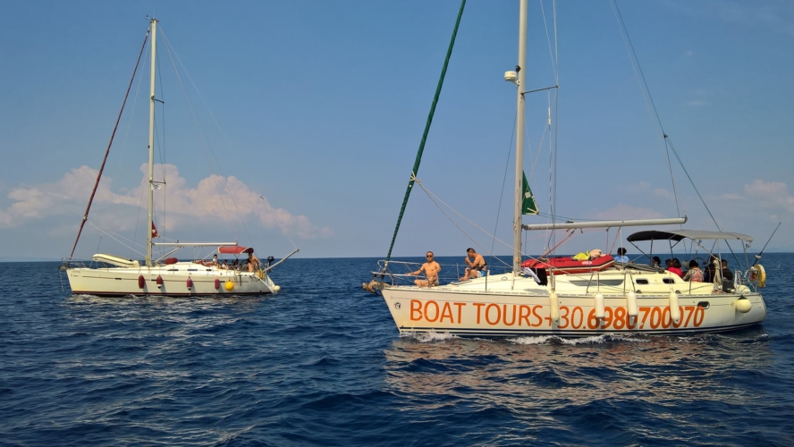 2-sailboats-halkidiki-day-trips-13