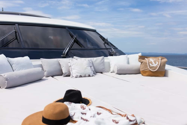 26m-halkidiki-vip-super-yacht-03