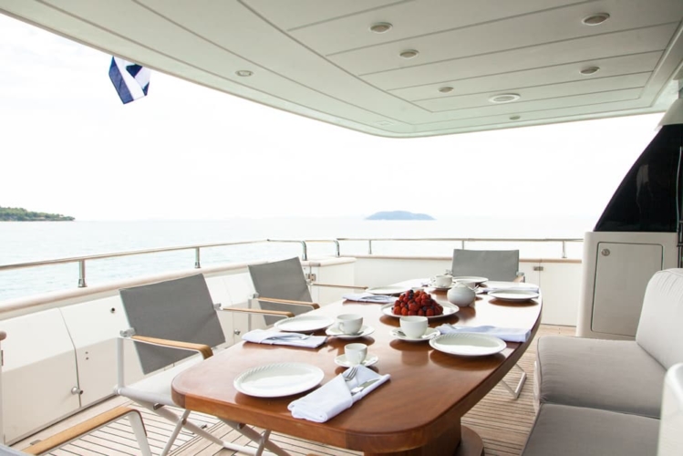 26m-halkidiki-vip-super-yacht-08